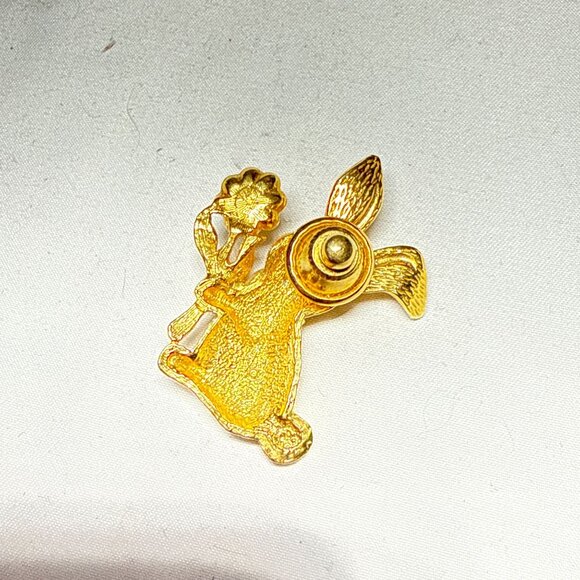 Gold Tone Bunny Rabbit Lapel Pin Holding Flower Vintage Brooch Cute Easter Gift - Picture 4 of 14